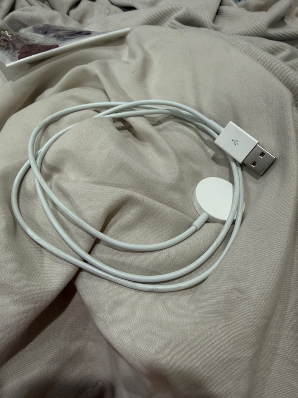 Apple Smartwatch Series 5 (44mm) with Free Bands & Charger included - Picture 9 of 12